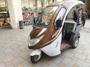 חשמלי תפעולי נתפס בעין המצלמה – "היפר"