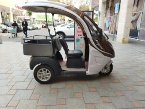 חשמלי תפעולי נתפס בעין המצלמה – "היפר"