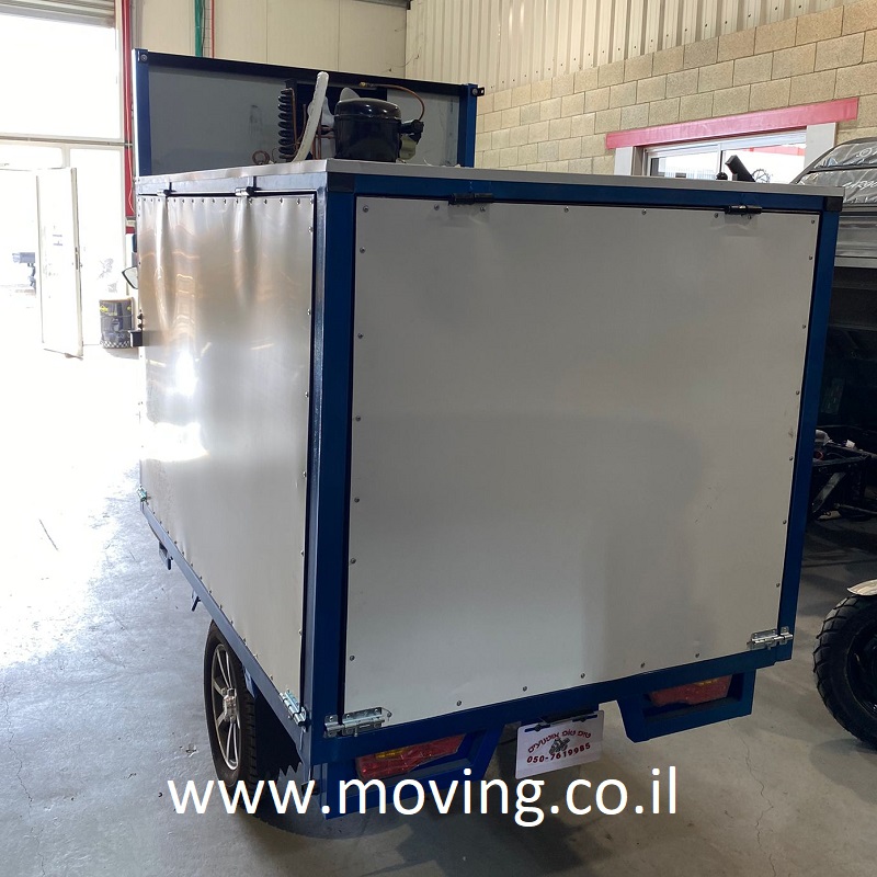 ריקשה הובלה בקירור, מקרר סגור בארגז עם מדחס על הגג